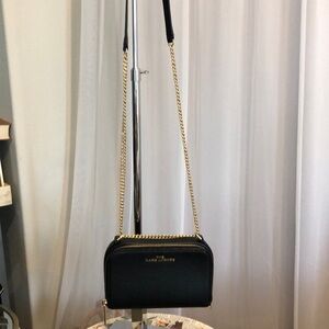 Marc Jacobs Snapshot Black & Gold  Crossbody bag pre owned, NO BOX or DUST BAG